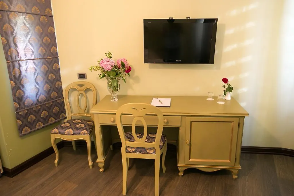 Hotel Victoria Tirana 4*,