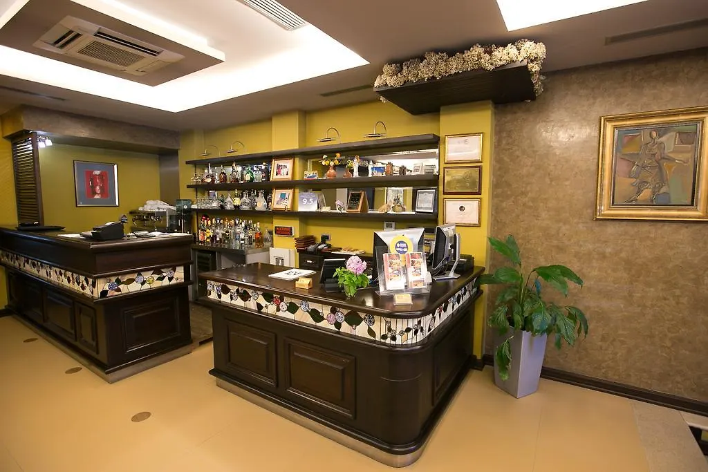 地拉那维多利亚酒店