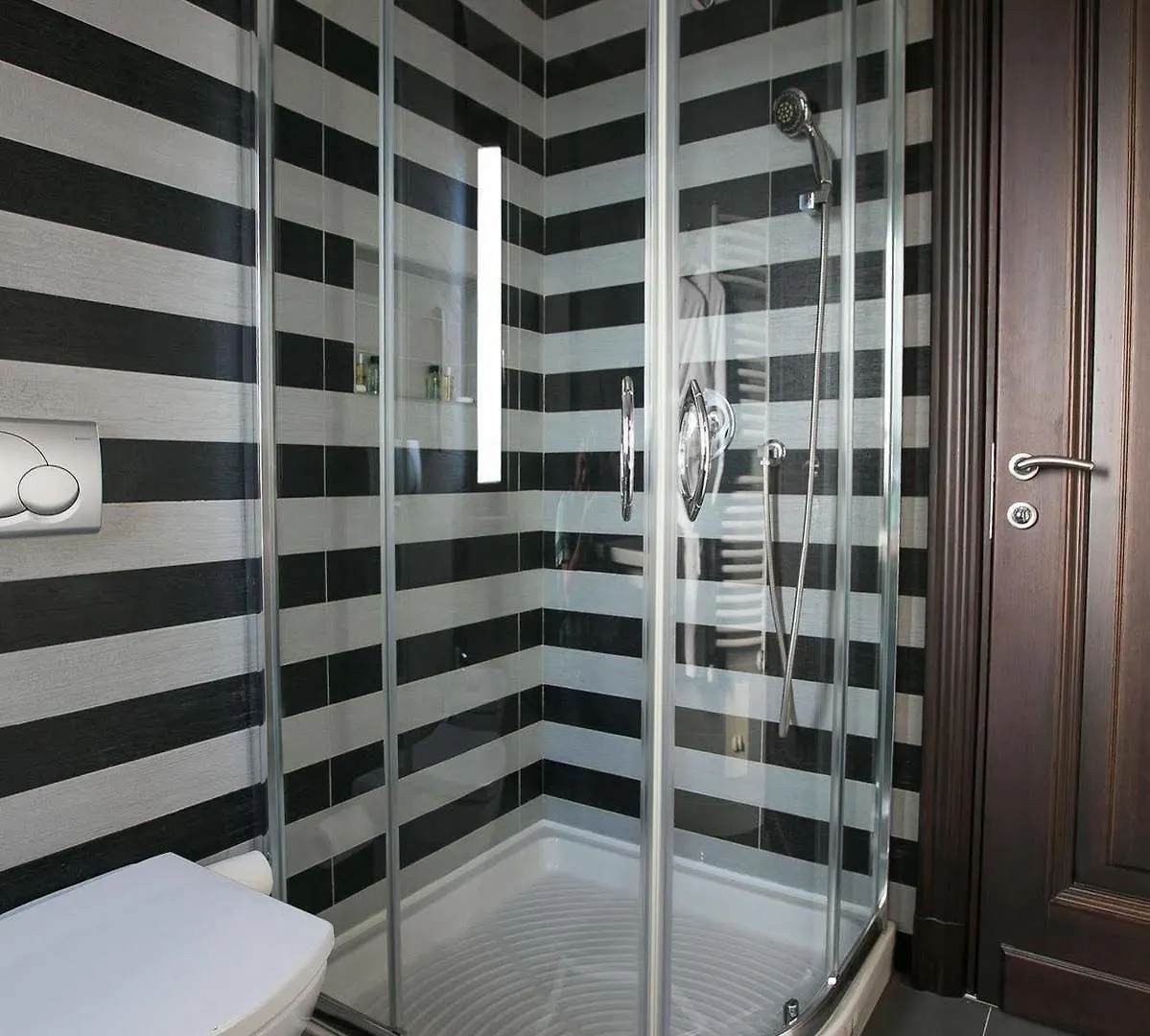 Hotel Victoria Tirana Albania